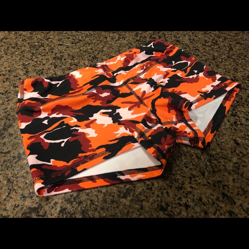 ORANGE CAMO FLEO